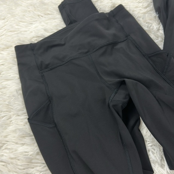 Lululemon Speed Up Tight *Mesh 28" Black - Picture 2 of 5
